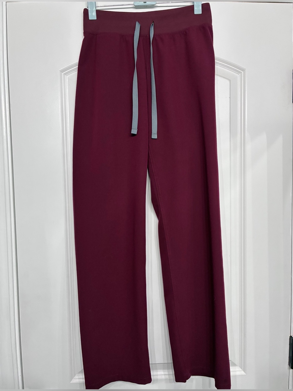 🍷 FIGS Burgundy Scrub Pants | Drawstring Waist | 3 Available